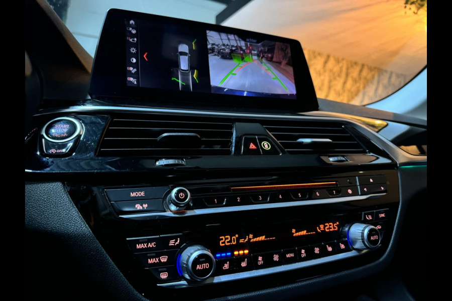 BMW 5 Serie Touring 520i Sport Line M Garantie Pano Memory StoelVentilatie StoelVW Elek Stuur Elek Achterklep Navi Cruise Rijklaar
