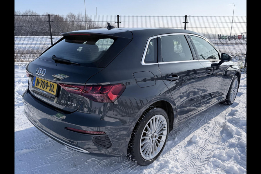 Audi A3 Sportback 30 TFSI Advanced edition | Sport Stoelen | Carplay | PDC | 1e Eigenaar