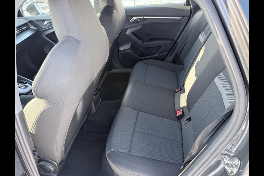 Audi A3 Sportback 30 TFSI Advanced edition | Sport Stoelen | Carplay | PDC | 1e Eigenaar