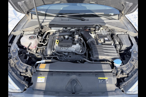 Audi A3 Sportback 30 TFSI Advanced edition | Sport Stoelen | Carplay | PDC | 1e Eigenaar