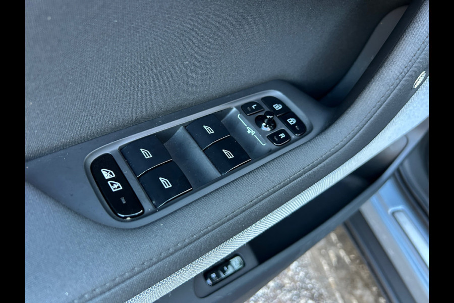 Polestar 2 Long Range Dual Motor Launch Edition 78kWh 93% SOH Pano AWD Thunder Grey NL-Auto 1e EIG Rijklaarprijs!