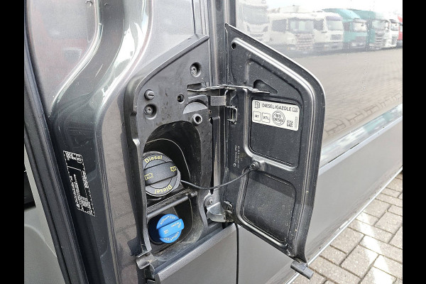 Volkswagen Crafter 35 2.0 TDI L3H3 LED Automaat Automatisce Airco/AAC Camera ACC Stoelverwarming PDC Euro6 177 PK!