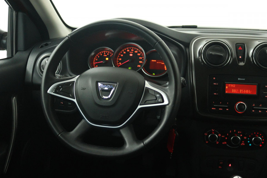 Dacia Sandero 0.9 TCe Laureate (TREKHAAK, PARKEERSENSOREN, AIRCO, RADIO)