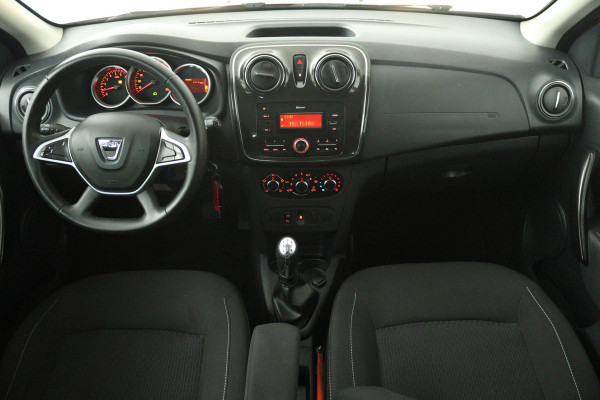 Dacia Sandero 0.9 TCe Laureate (TREKHAAK, PARKEERSENSOREN, AIRCO, RADIO)