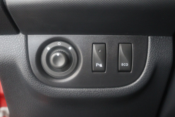 Dacia Sandero 0.9 TCe Laureate (TREKHAAK, PARKEERSENSOREN, AIRCO, RADIO)