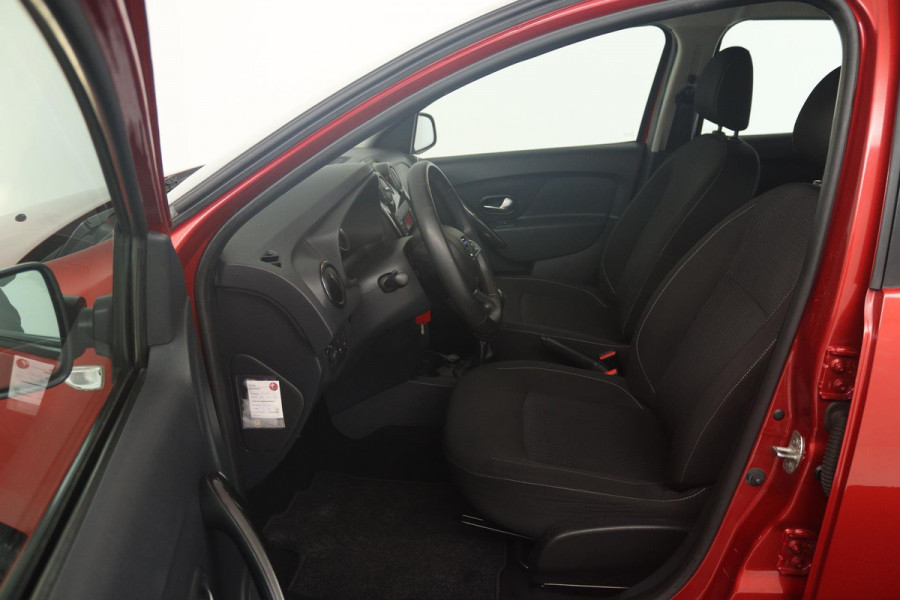 Dacia Sandero 0.9 TCe Laureate (TREKHAAK, PARKEERSENSOREN, AIRCO, RADIO)