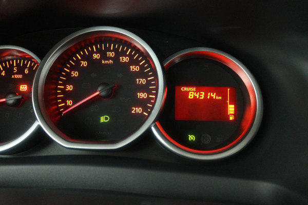 Dacia Sandero 0.9 TCe Laureate (TREKHAAK, PARKEERSENSOREN, AIRCO, RADIO)