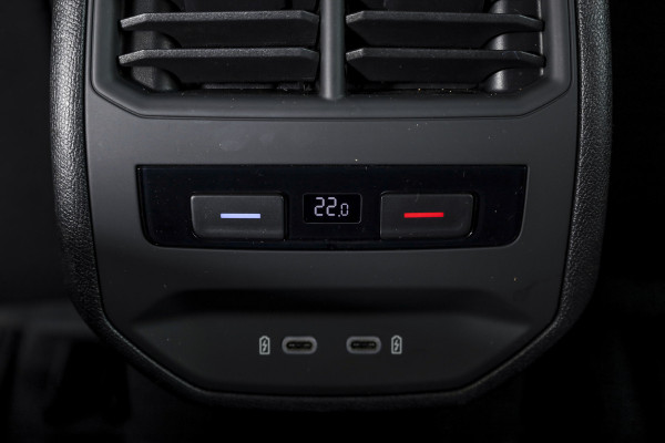 Seat Leon 1.5 TSI FR | Dig. Cockpit | Adapt. Cruise | Stoel.-+Stuurverw | PDC | NAV + App. Connect | ECC | LM 18" |