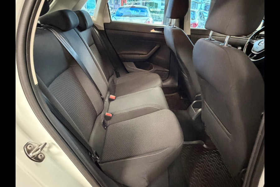 Volkswagen Polo 1.0 TSI Comfortline Business DSG APPLE CARPLAY CRUISE CONTROL AIRCO USB START/STOP