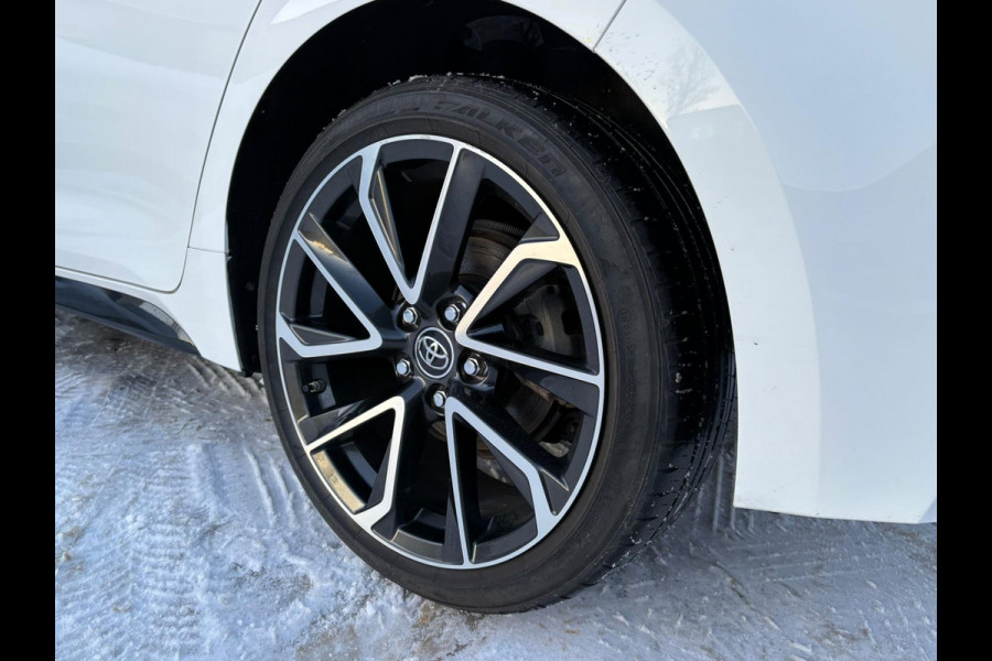 Toyota Corolla 1.8 Hybrid Sport 6-12 M GARANTIE