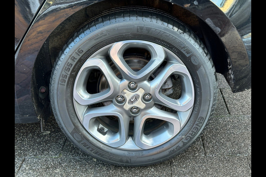 Hyundai i20 1.0 T-GDI Premium Aut Airco Stoel/Stuurverwarming PDC