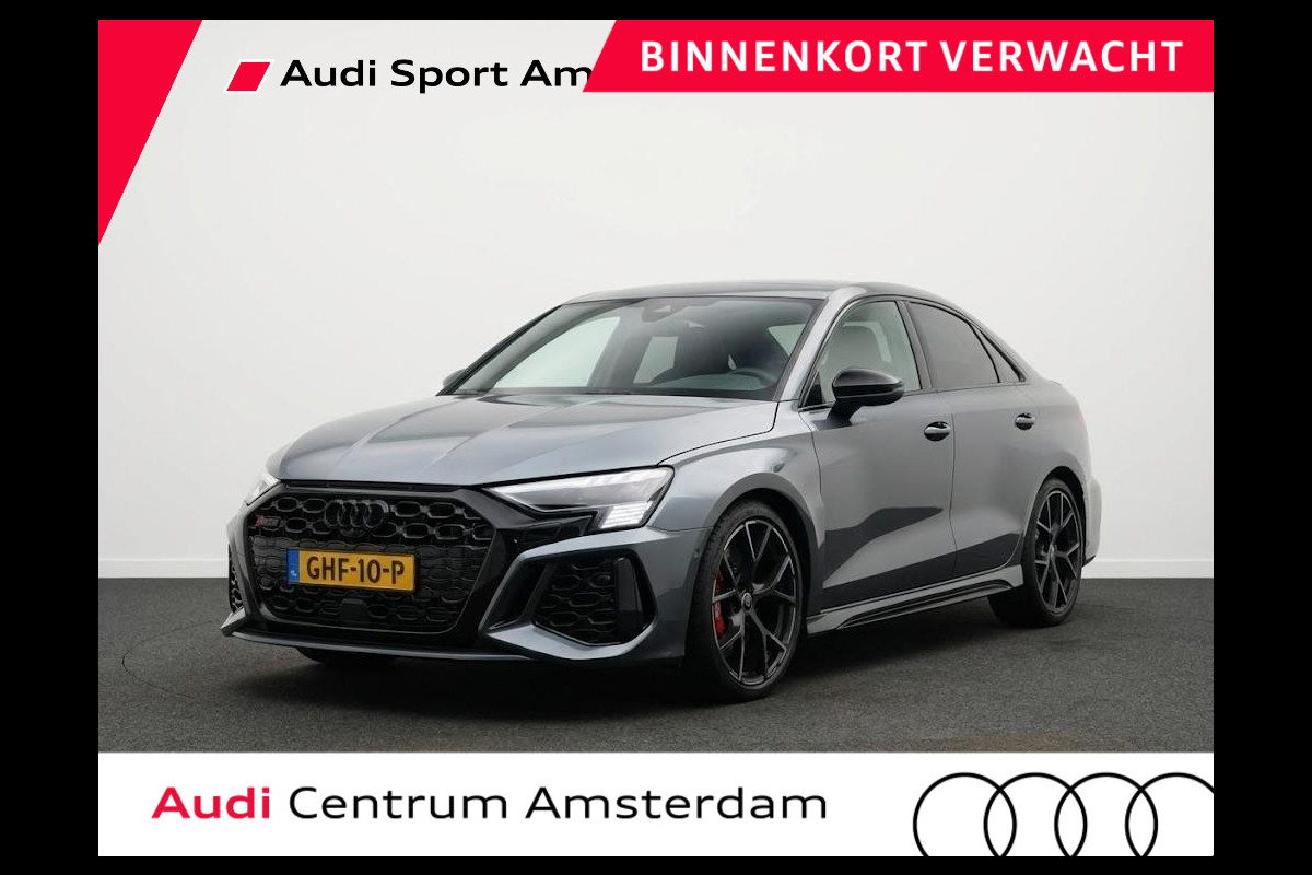 Audi A3 Limousine 2.5 TFSI RS 3 quattro 400pk | Panoramadak | 3-spaaks sport afgevlakt stuurwiel | Adaptief onderstel | SONOS Premium 3D Audio