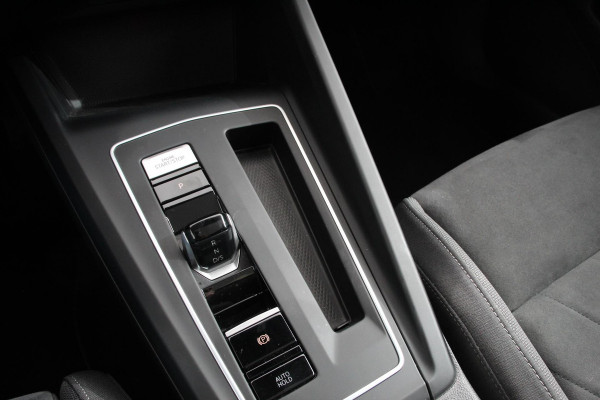 Volkswagen Golf 1.5 eTSI DSG Style 150Pk | Panoramadak | Navigatie | Digitale Cockpit | Adaptive Cruise Control | Lane/Side/Travel Assist | LED Matrix | Camera |