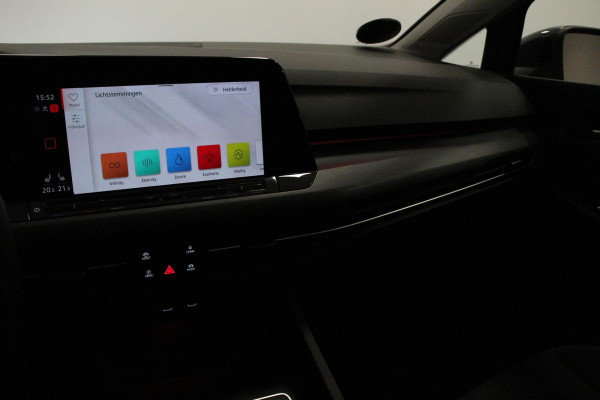 Volkswagen Golf 1.5 eTSI DSG Style 150Pk | Panoramadak | Navigatie | Digitale Cockpit | Adaptive Cruise Control | Lane/Side/Travel Assist | LED Matrix | Camera |