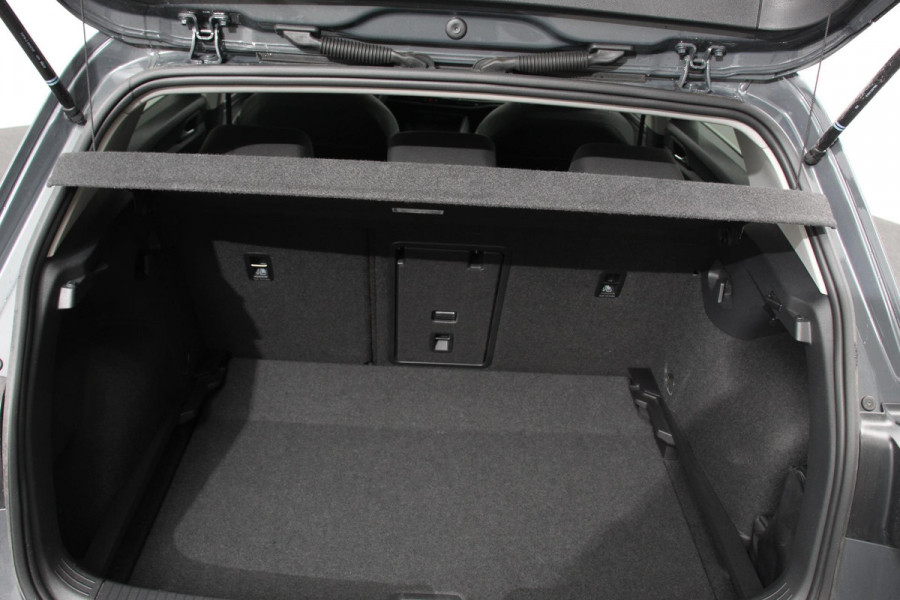 Volkswagen Golf 1.5 eTSI DSG Style 150Pk | Panoramadak | Navigatie | Digitale Cockpit | Adaptive Cruise Control | Lane/Side/Travel Assist | LED Matrix | Camera |