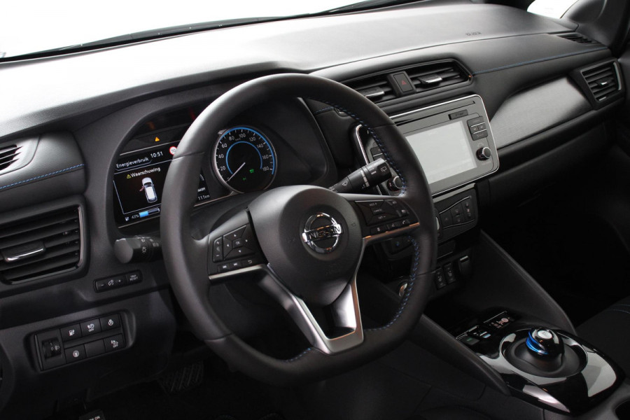 Nissan Leaf N-Connecta 40 kWh | Navigatie | Climate Control | Camera | Parkeer sensoren | cruise control | Lichtmetalen velgen