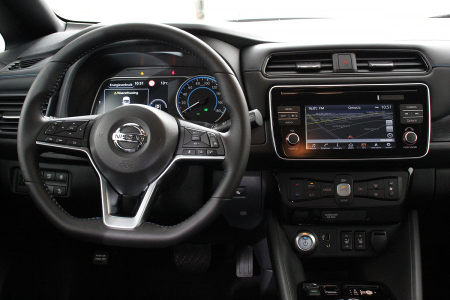 Nissan Leaf N-Connecta 40 kWh | Navigatie | Climate Control | Camera | Parkeer sensoren | cruise control | Lichtmetalen velgen