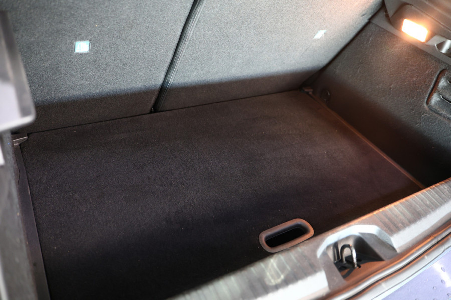 Renault Clio 1.0 TCe AUT Intens CARPLAY LEER 360CAMERA DAB STOELVW '20