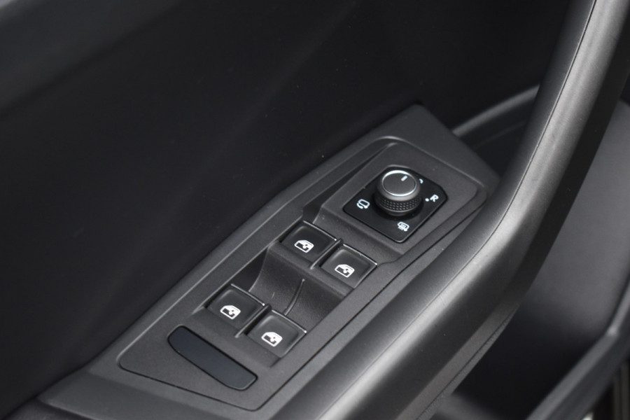 Volkswagen T-Roc Cabrio 1.5 TSI 150PK DSG R-LINE SPORT/PDC/NAVI