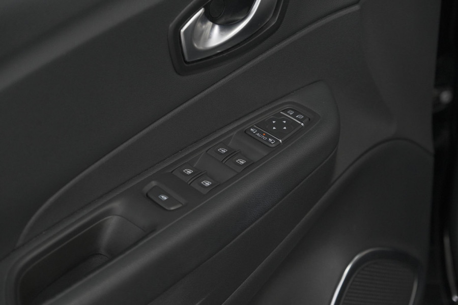 Renault Captur TCe 130 Intens | Camera | Navigatie | Parkeersensoren | Climate Control