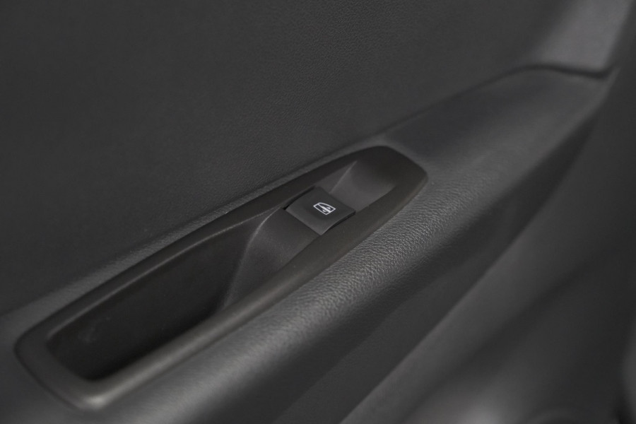 Renault Captur TCe 130 Intens | Camera | Navigatie | Parkeersensoren | Climate Control