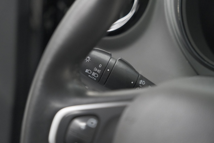 Renault Captur TCe 130 Intens | Camera | Navigatie | Parkeersensoren | Climate Control