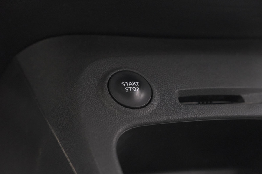 Renault Captur TCe 130 Intens | Camera | Navigatie | Parkeersensoren | Climate Control