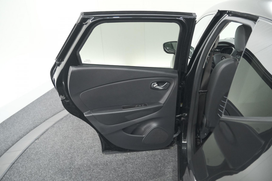 Renault Captur TCe 130 Intens | Camera | Navigatie | Parkeersensoren | Climate Control