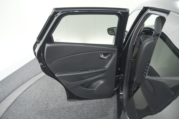 Renault Captur TCe 130 Intens | Camera | Navigatie | Parkeersensoren | Climate Control