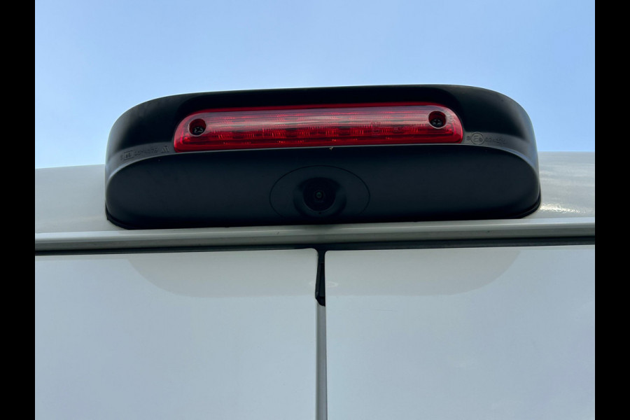 Opel Movano 2.2D 120 L3H2 NWE Model Camera Cruise-Control EURO6.3 Elek.Ramen SchuifdeurRechts VolledigTussenschot Edition Sidebars Treeplank Dab Bluetooth Airco Elek.Spiegels DealerOnderhouden 6-Versn. 2500 kg trekvermogen