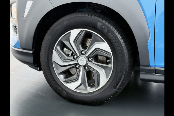 Hyundai Kona 1.6I HEV AUT-6 141pk Adap.Cruise Trekhaak HUD Camera Android Apple Carplay Navi Bordherkenning PDC Fashion Keyless Head-Up-Display Lane-Assist+ACC ESP Mild Hybride Priv.Glass Botsing waarsch syst Dodehoek-assistent