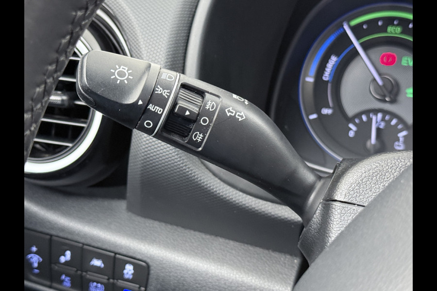Hyundai Kona 1.6I HEV AUT-6 141pk Adap.Cruise Trekhaak HUD Camera Android Apple Carplay Navi Bordherkenning PDC Fashion Keyless Head-Up-Display Lane-Assist+ACC ESP Mild Hybride Priv.Glass Botsing waarsch syst Dodehoek-assistent