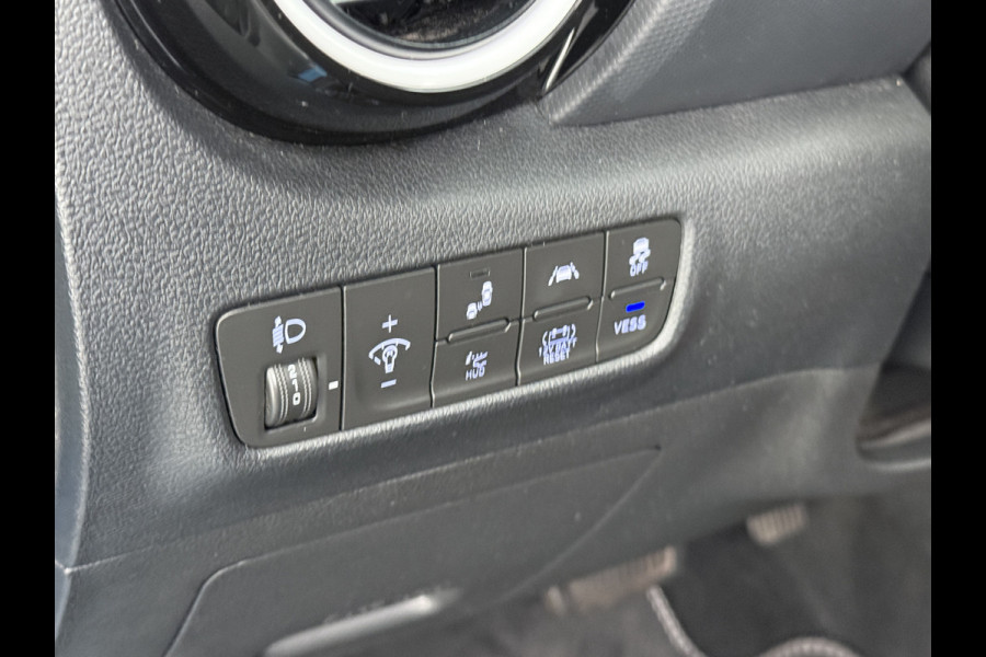 Hyundai Kona 1.6I HEV AUT-6 141pk Adap.Cruise Trekhaak HUD Camera Android Apple Carplay Navi Bordherkenning PDC Fashion Keyless Head-Up-Display Lane-Assist+ACC ESP Mild Hybride Priv.Glass Botsing waarsch syst Dodehoek-assistent