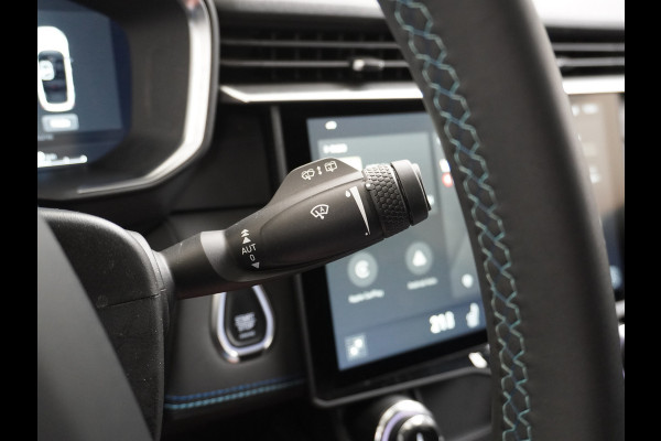 Lynk & Co 01 1.5 PHEV AUT-7 261pk Pano-Schuifdak Lmv 20" 360°Camera Zwarte hemel bekleding Apple Carplay Android Auto Adap.Cruise Navi Pdc Ec Elek.Memory.Stoel File assistent Dodehoek detector Elektrisch bedienbare achterklep Rijstrooksensor Wifi Verkeersbord detectie 425Nm koppel 3,7kw laadvermogen €44.880 Nieuwprijs 1e Eigenaar Origineel NLse auto!