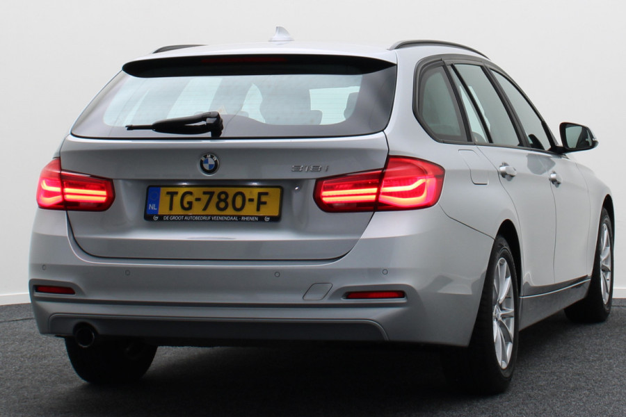 BMW 3 Serie Touring 318i High Executive Automaat LED, Navigatie, Leer, Climate, Cruise, PDC, Bluetooth, Elektr. Pakket, 16''