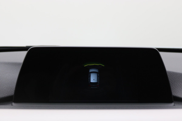 BMW 3 Serie Touring 318i High Executive Automaat LED, Navigatie, Leer, Climate, Cruise, PDC, Bluetooth, Elektr. Pakket, 16''