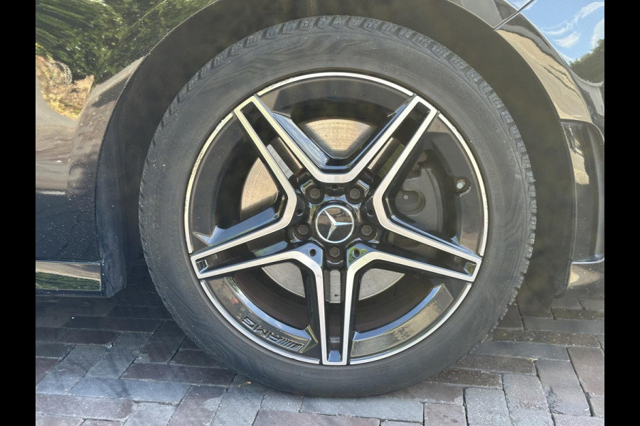 Mercedes-Benz A-Klasse 250 e Business Solution AMG Limited Panoramadak Ambient Widescreen AMG Cruise Camera