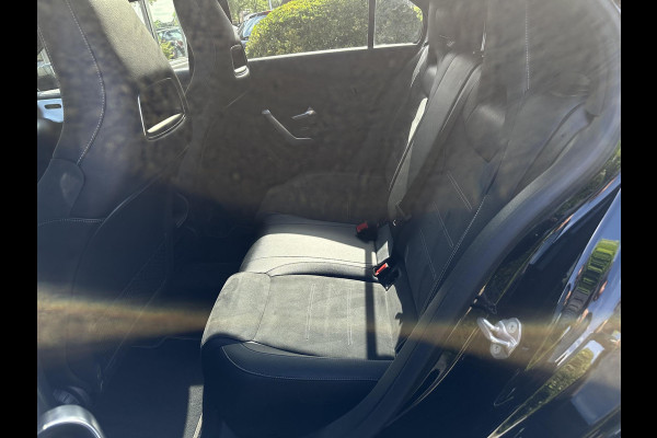 Mercedes-Benz A-Klasse 250 e Business Solution AMG Limited Panoramadak Ambient Widescreen AMG Cruise Camera