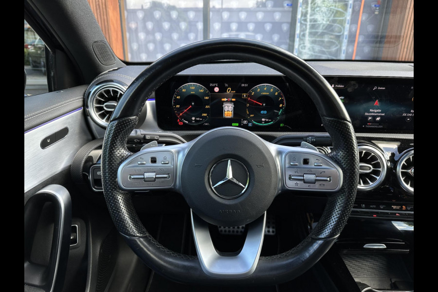 Mercedes-Benz A-Klasse 250 e Business Solution AMG Limited Panoramadak Ambient Widescreen AMG Cruise Camera