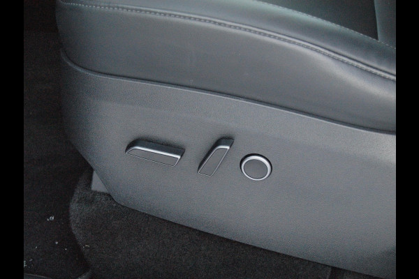 Tesla Model Y Performance AWD 75 kWh | Dual Motor Performance | Black Optic pakket | Trekhaak | Panoramaraam |  NL-Auto