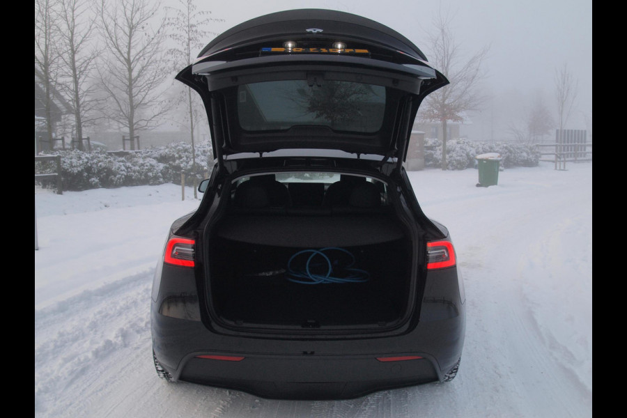 Tesla Model Y Performance AWD 75 kWh | Dual Motor Performance | Black Optic pakket | Trekhaak | Panoramaraam |  NL-Auto