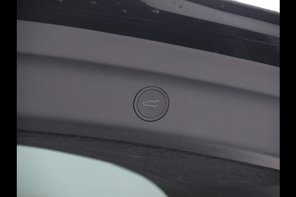 Tesla Model Y Performance AWD 75 kWh | Dual Motor Performance | Black Optic pakket | Trekhaak | Panoramaraam |  NL-Auto