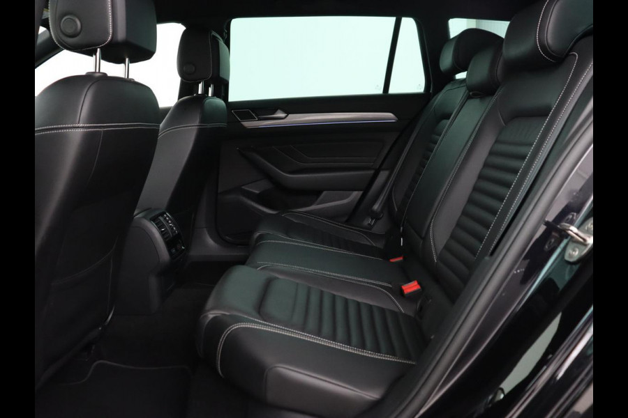 Volkswagen Passat 1.4 TSI PHEV GTE | Nappaleder | Trekhaak | Stoelverwarming | Camera | Massage | Adaptive cruise | Matrix LED | Side Assist | Memory | Carplay | Navigatie | Plug In