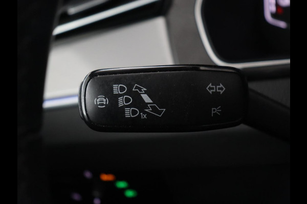 Volkswagen Passat 1.4 TSI PHEV GTE | Nappaleder | Trekhaak | Stoelverwarming | Camera | Massage | Adaptive cruise | Matrix LED | Side Assist | Memory | Carplay | Navigatie | Plug In