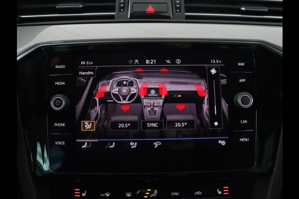 Volkswagen Passat 1.4 TSI PHEV GTE | Nappaleder | Trekhaak | Stoelverwarming | Camera | Massage | Adaptive cruise | Matrix LED | Side Assist | Memory | Carplay | Navigatie | Plug In