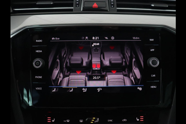 Volkswagen Passat 1.4 TSI PHEV GTE | Nappaleder | Trekhaak | Stoelverwarming | Camera | Massage | Adaptive cruise | Matrix LED | Side Assist | Memory | Carplay | Navigatie | Plug In