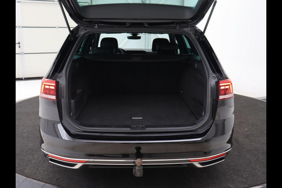 Volkswagen Passat 1.4 TSI PHEV GTE | Nappaleder | Trekhaak | Stoelverwarming | Camera | Massage | Adaptive cruise | Matrix LED | Side Assist | Memory | Carplay | Navigatie | Plug In