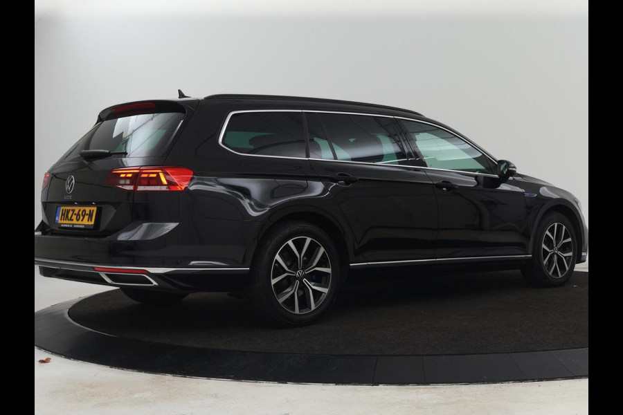 Volkswagen Passat 1.4 TSI PHEV GTE | Nappaleder | Trekhaak | Stoelverwarming | Camera | Massage | Adaptive cruise | Matrix LED | Side Assist | Memory | Carplay | Navigatie | Plug In