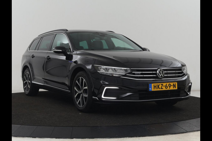 Volkswagen Passat 1.4 TSI PHEV GTE | Nappaleder | Trekhaak | Stoelverwarming | Camera | Massage | Adaptive cruise | Matrix LED | Side Assist | Memory | Carplay | Navigatie | Plug In