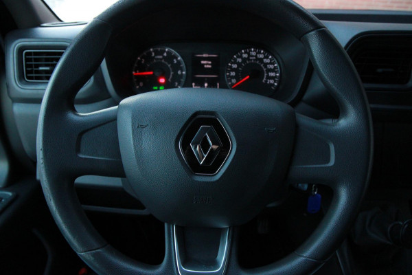 Renault Master T35 2.3 dCi 135PK L2H2 / Trekhaak / Carplay / Navi / 3 zits